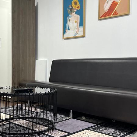Venus Apartment Kham Thien Hanoi Exterior foto