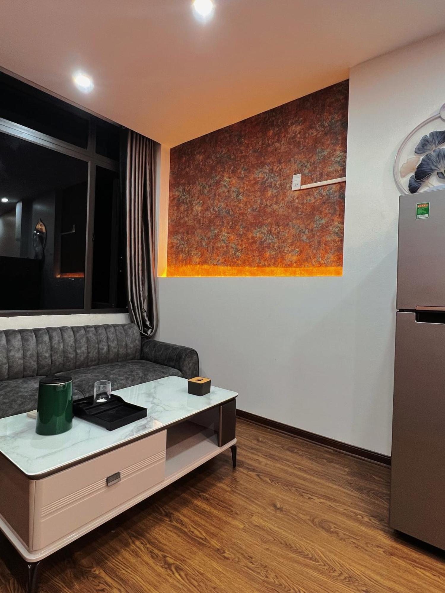 Venus Apartment Kham Thien Hanoi Exterior foto
